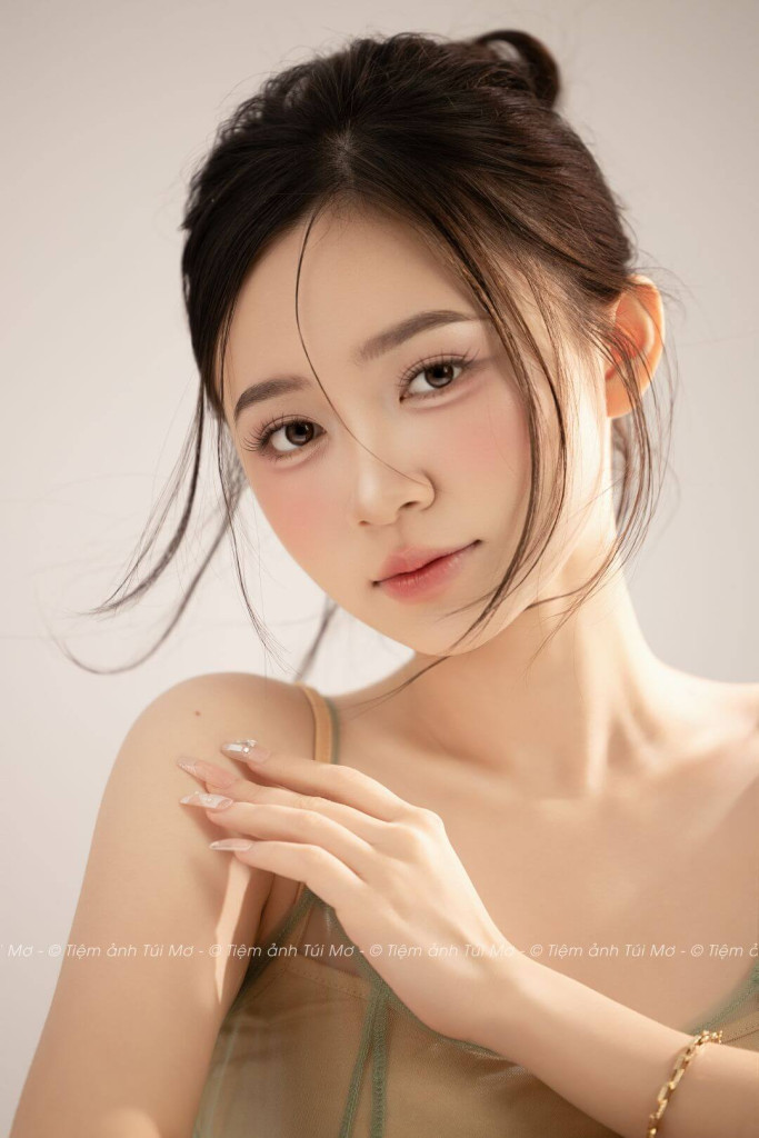 BẠCH NGUYỆT QUANG