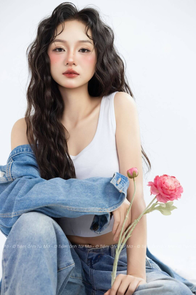 CLASSIC GIRL