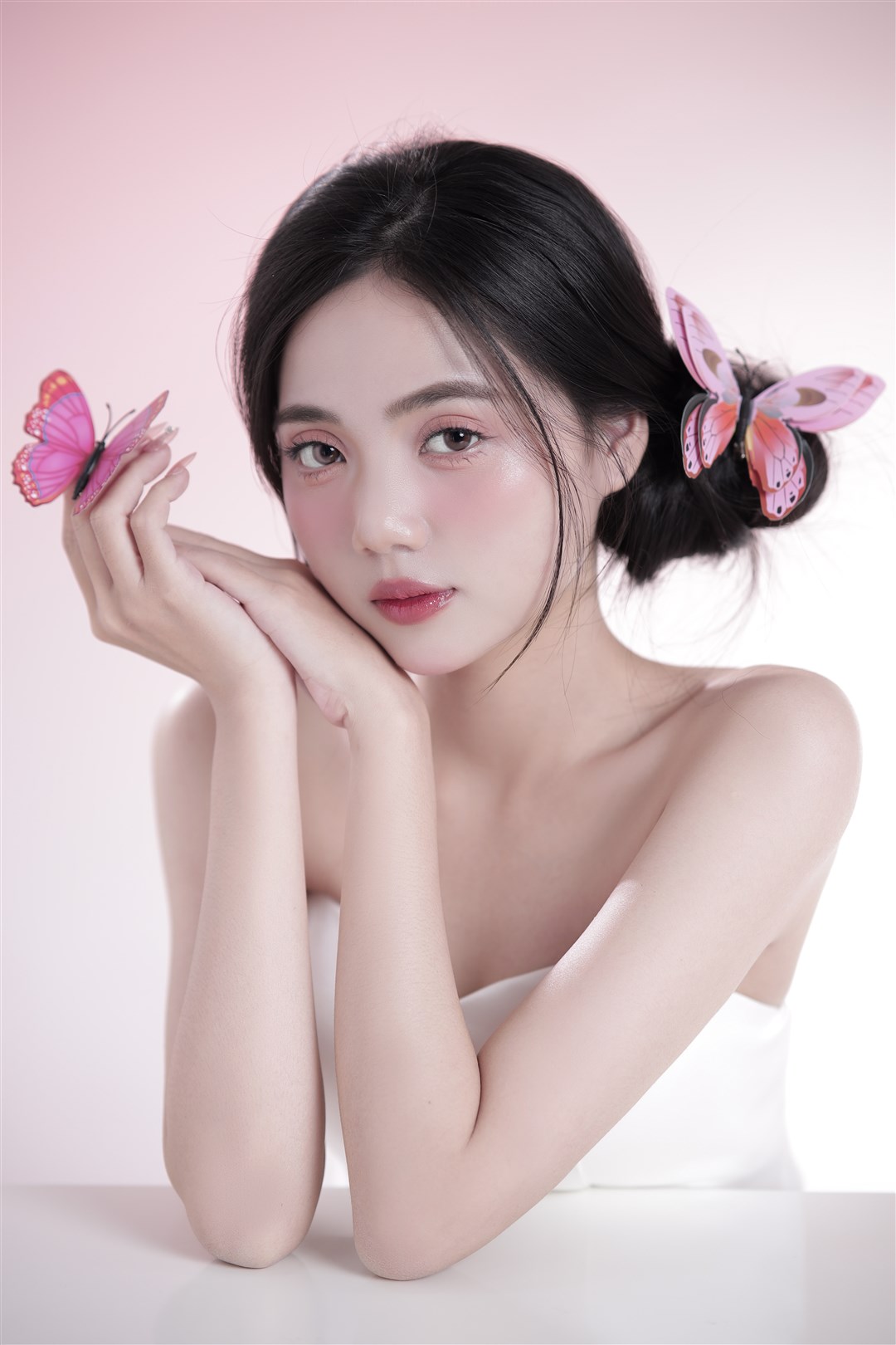 BUTTERFLY BEAUTY